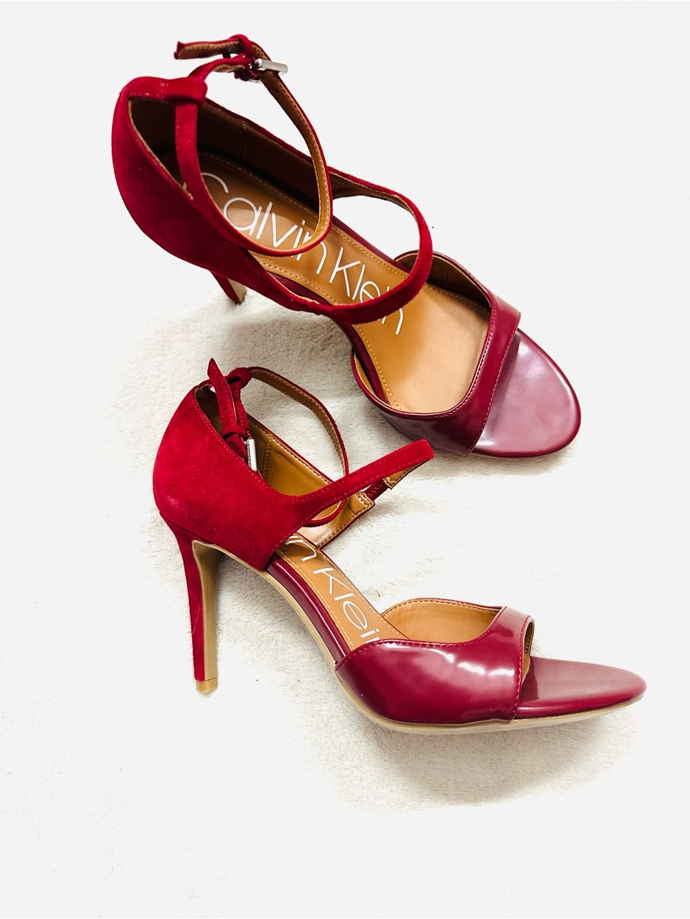 Calvin Klein Nadeen Heels Sandals Leather Size 6.5 Beautiful Excellent Condition